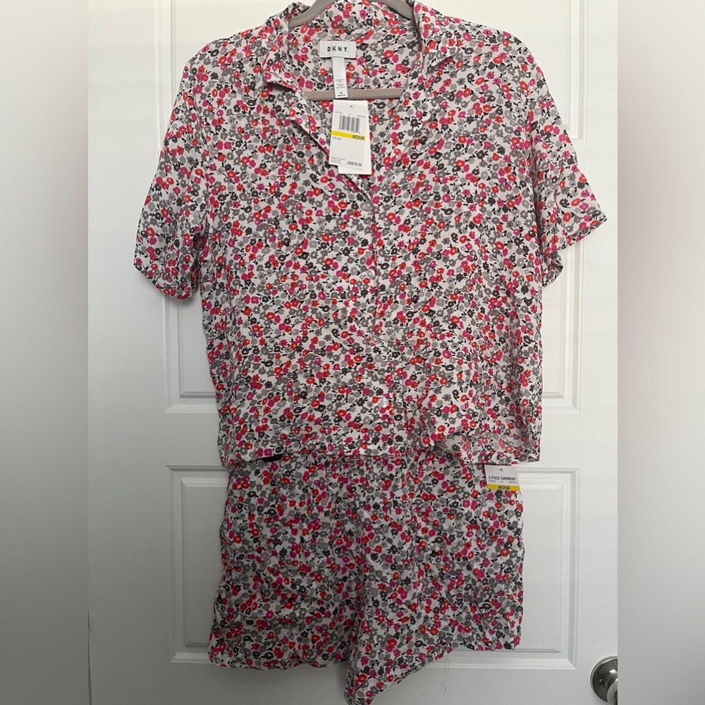 DKNY pajama set. NWT. Medium.